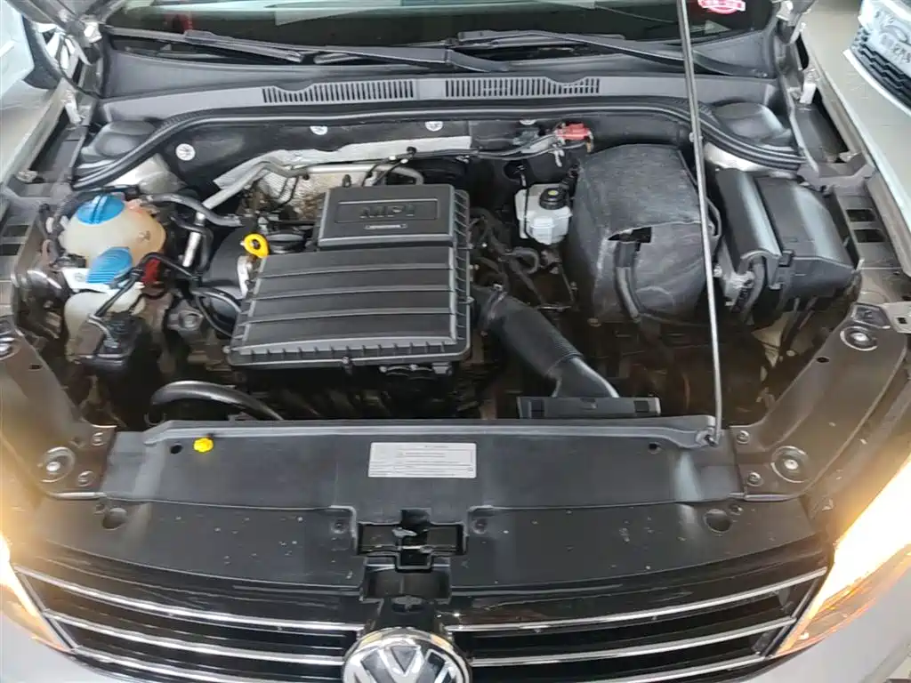 Volkswagen Sagitar 2018 1.6L Manual Comfort фото 20