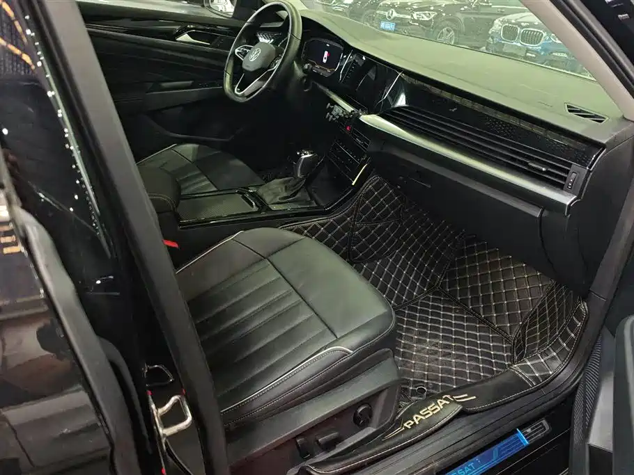 Volkswagen Passat 2022 330TSI Luxury Edition фото 8
