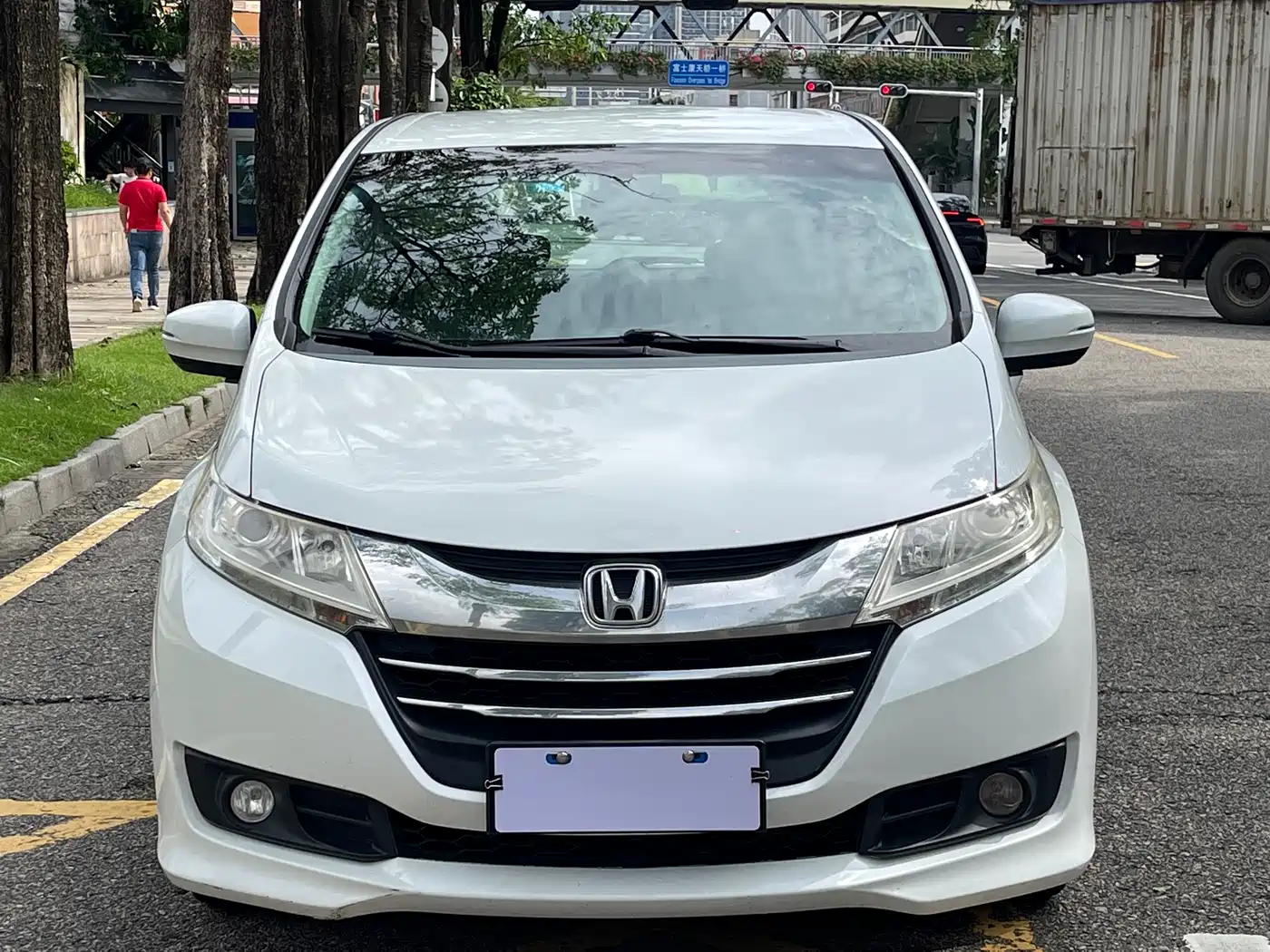 Фото 2 - Honda Odyssey