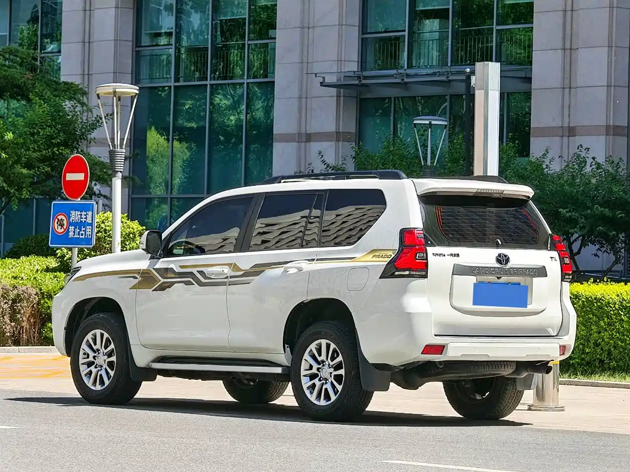 Toyota Prado 2018 3.5L Auto TX-L фото 3