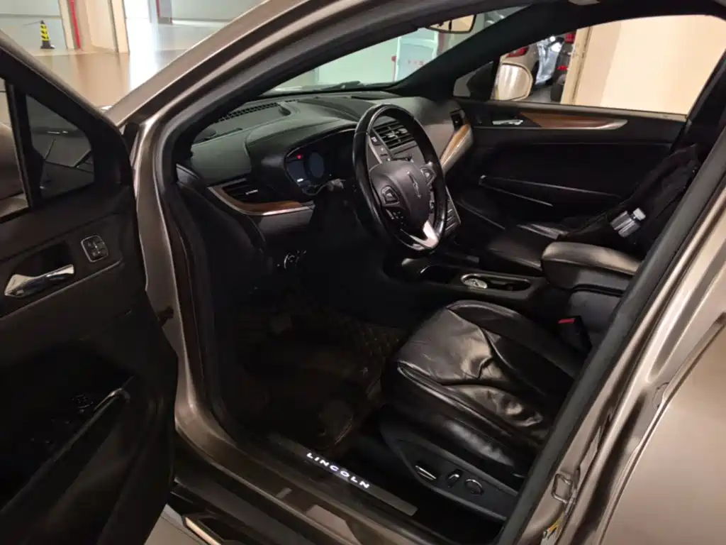 Photo 16 - Lincoln MKC