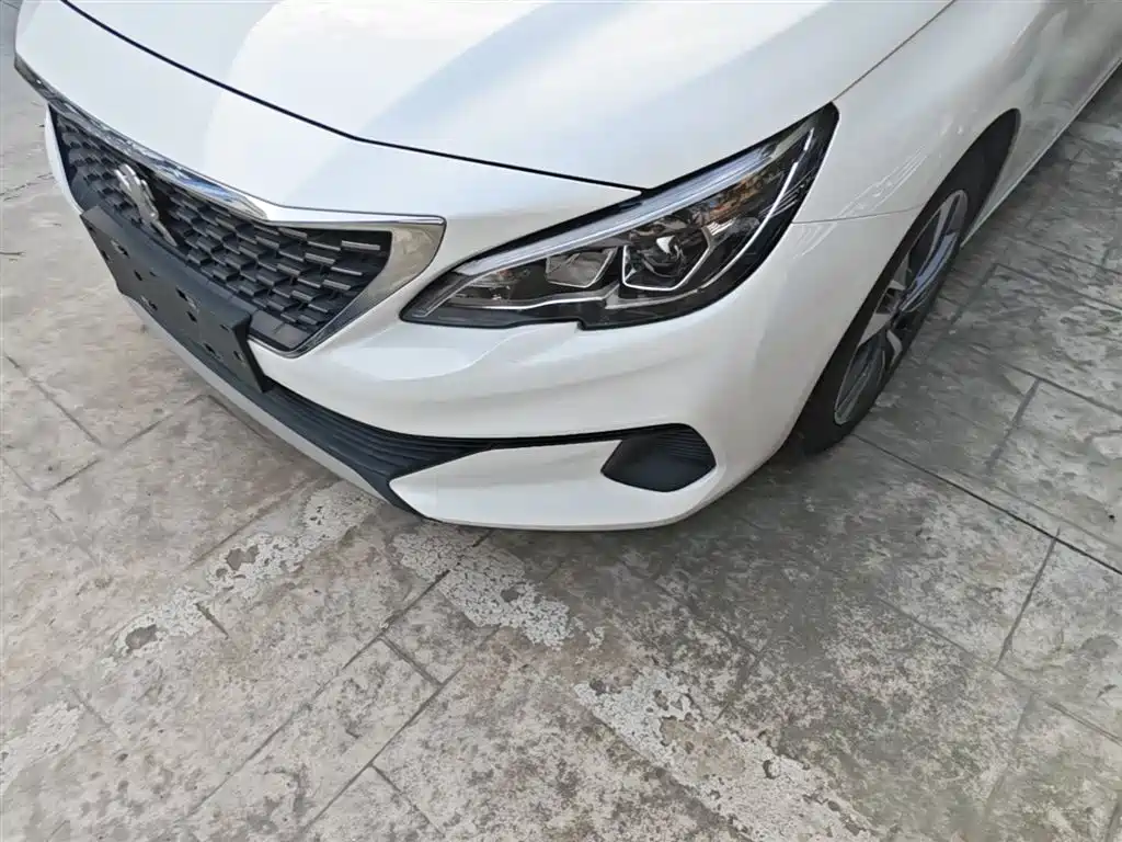 Peugeot 408 2019 350THP Automatic Luxury Edition China V фото 24