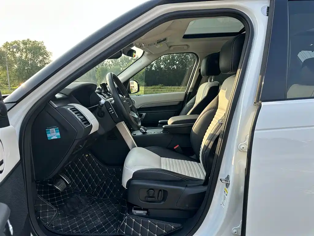 Land Rover Discovery 2021 360PS R-Dynamic SE фото 8