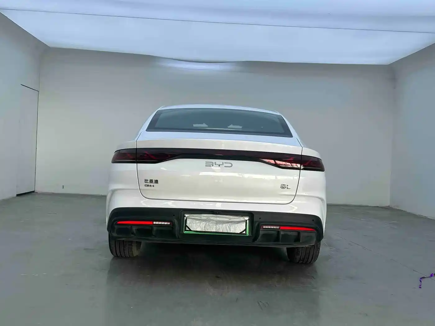 BYD Qin L 2024 DM-i 120KM Superior Edition фото 8