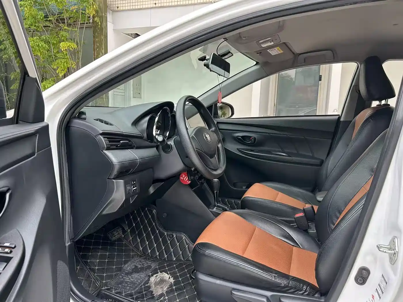 Toyota YARiS L Zhi Xiang 2019 1.5E CVT Charming China VI фото 4