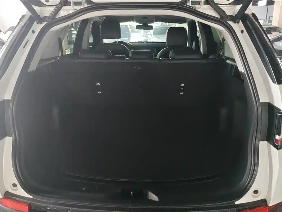 Land Rover Discovery Sport 2019 240PS SE Edition China V фото 4