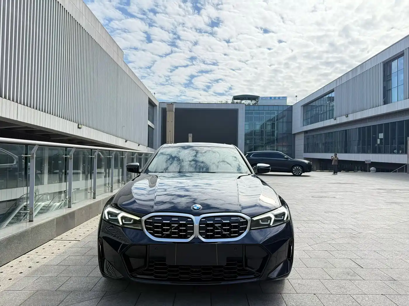 BMW 3 Series 2023 325Li M Sport Package