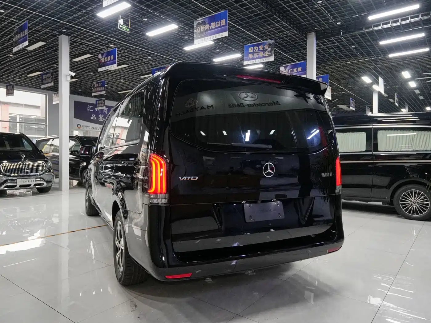 Mercedes-Benz Vito 2024 2.0T Elite Edition 7-Seater фото 31