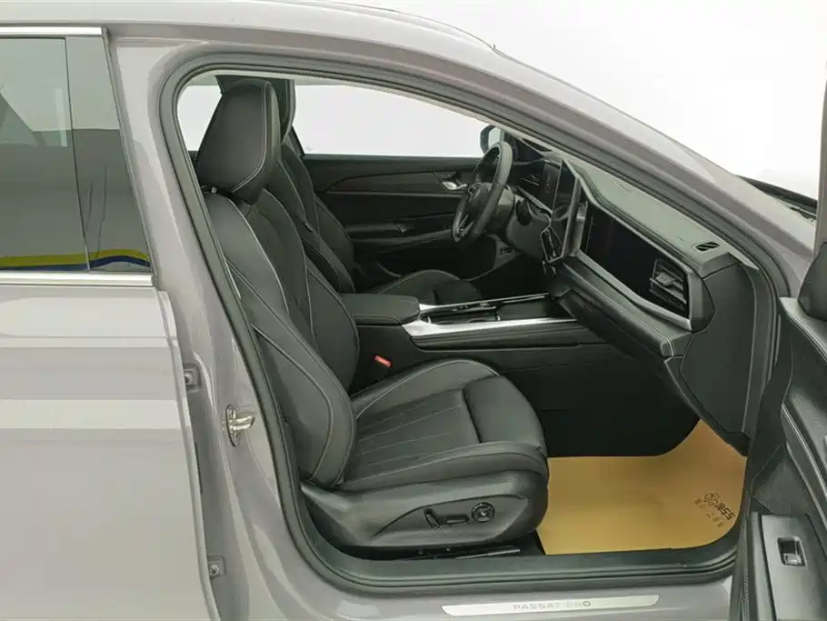 Volkswagen Passat 2025 Pro 380TSI Dragon Prestige Edition фото 8