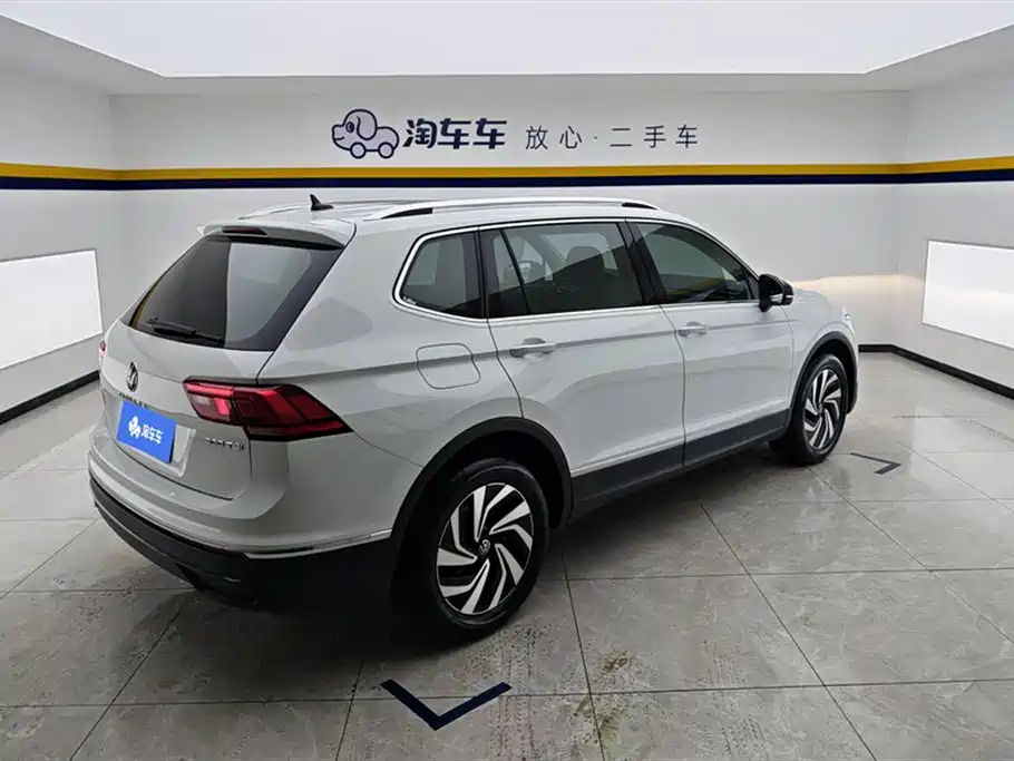 Volkswagen Tiguan L 2024 Outstanding 300TSI Auto 2WD Dragon Soaring Edition фото 3