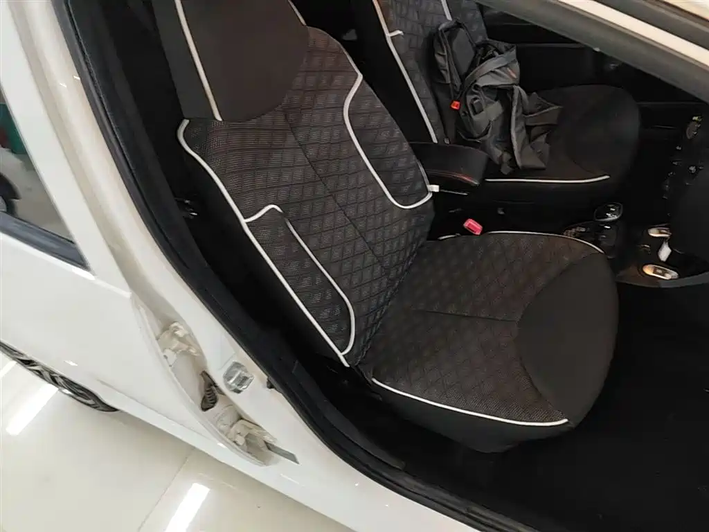 BYD F0 2015 1.0L AMT Xuan Cool Edition фото 20