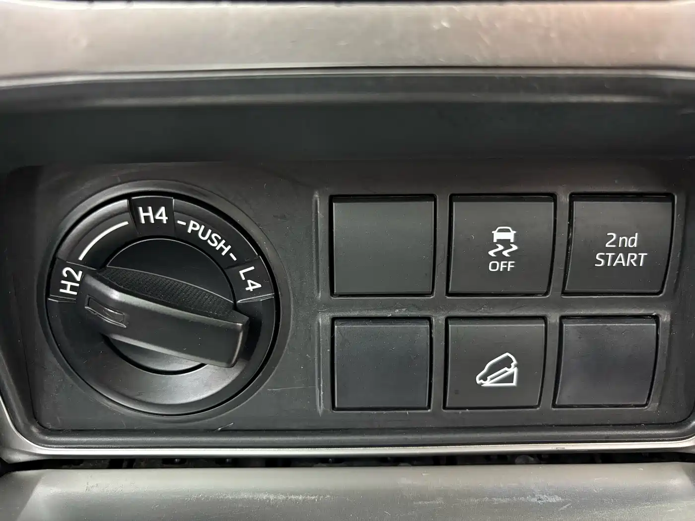 Toyota Prado 2018 3.5L Automatic TX-L NAVI Rear-mounted Spare Tire фото 10