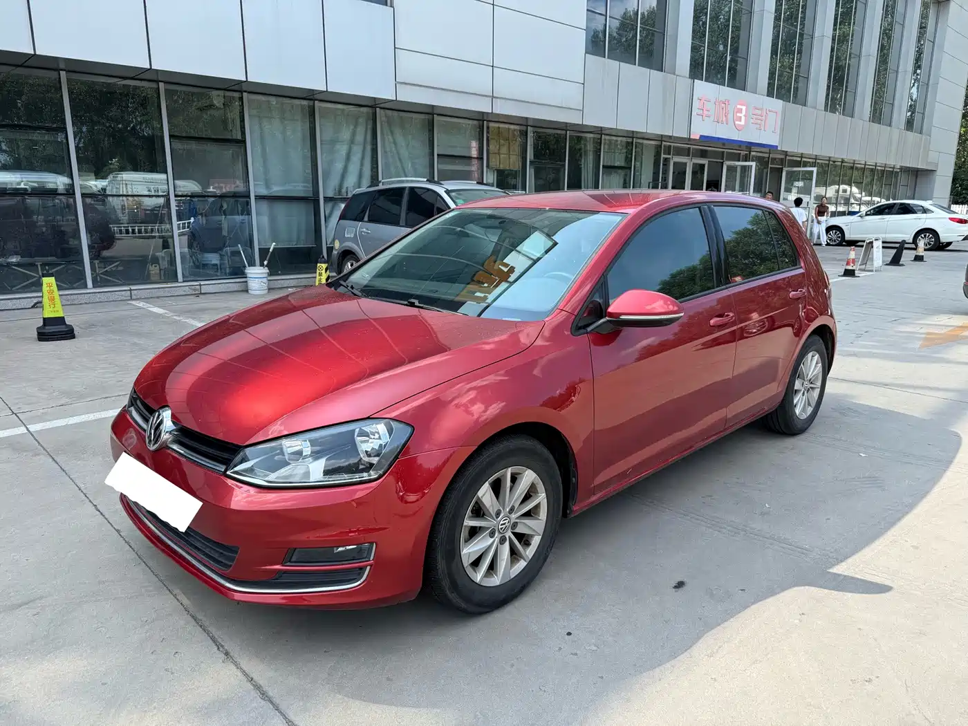 Фото 1 - Volkswagen Golf