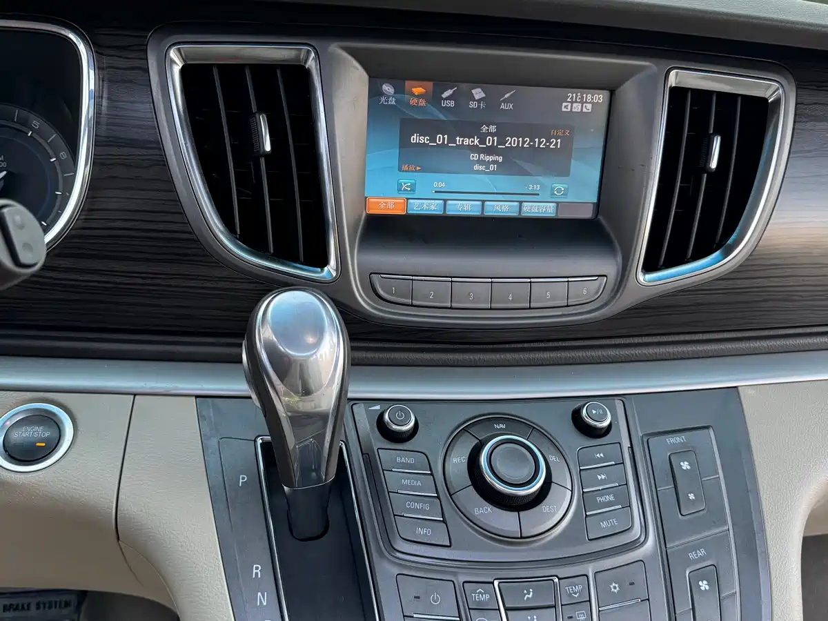 Buick GL8 2011 3.0L XT Luxury Business Flagship фото 23