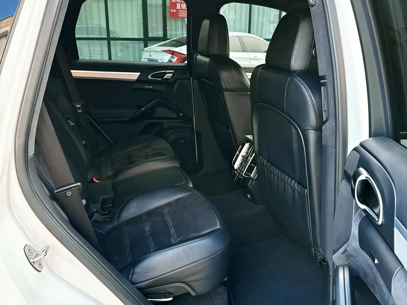 Porsche Cayenne 2012 Cayenne GTS 4.8L фото 14