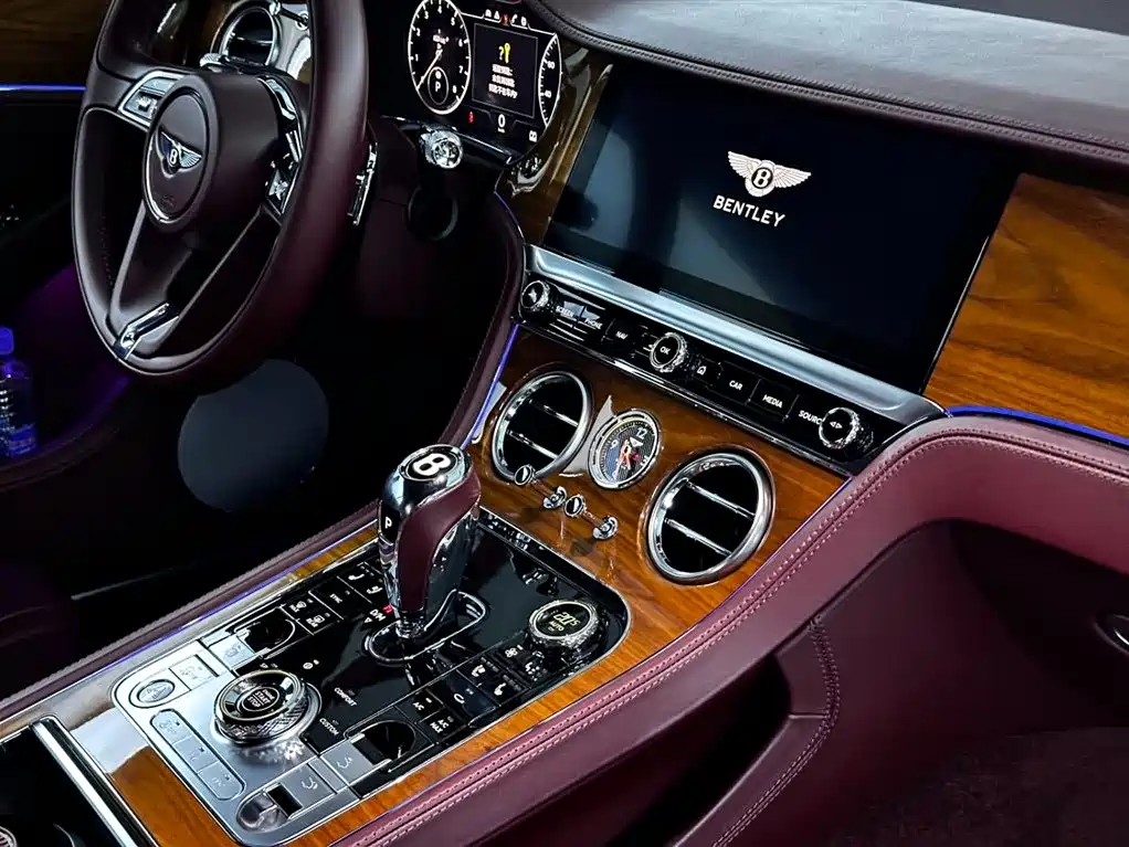 Bentley Continental 2020 4.0T GT V8 фото 6