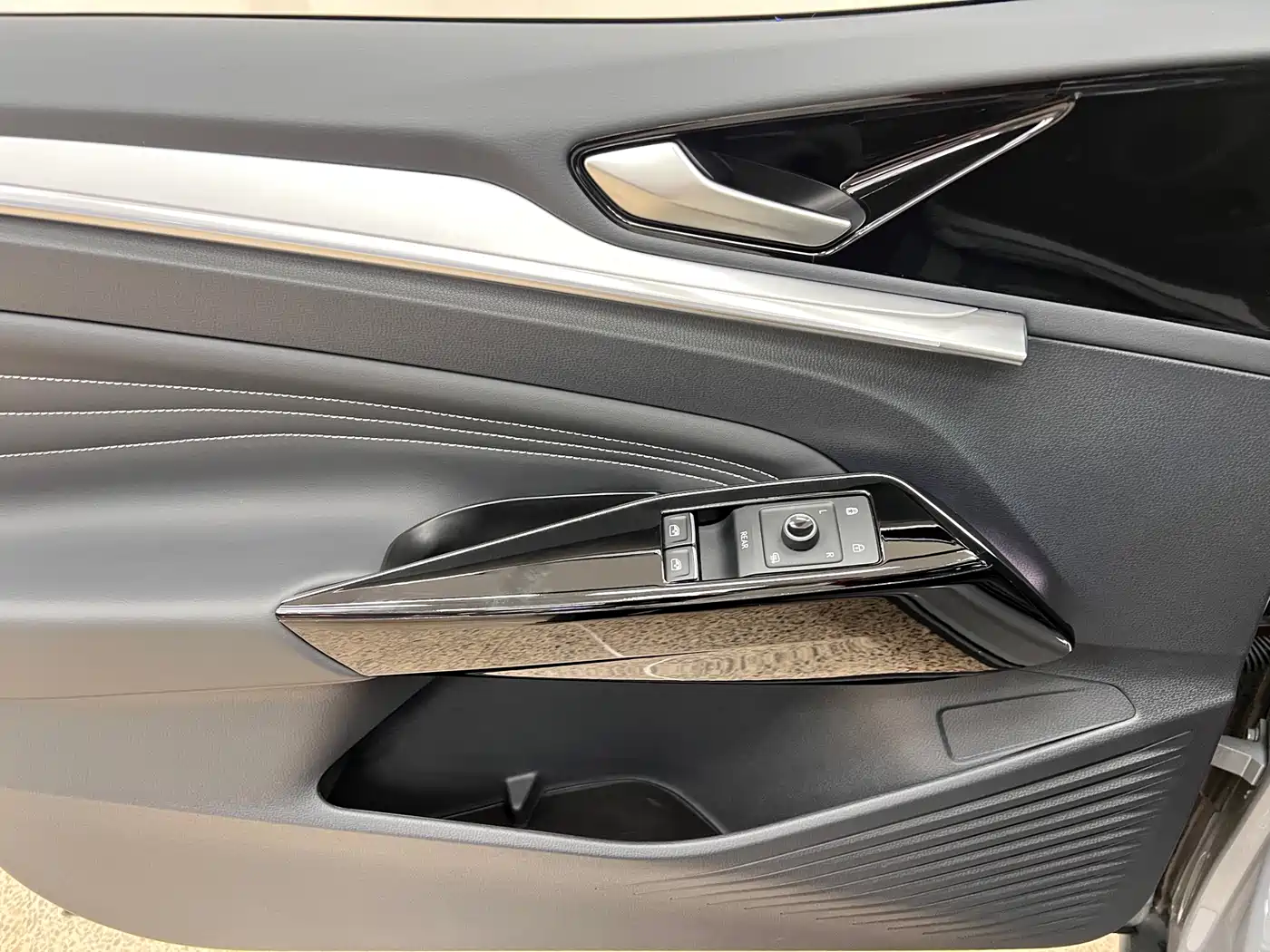 Volkswagen ID.4 CROZZ 2025 Pure Enjoyment Edition фото 12