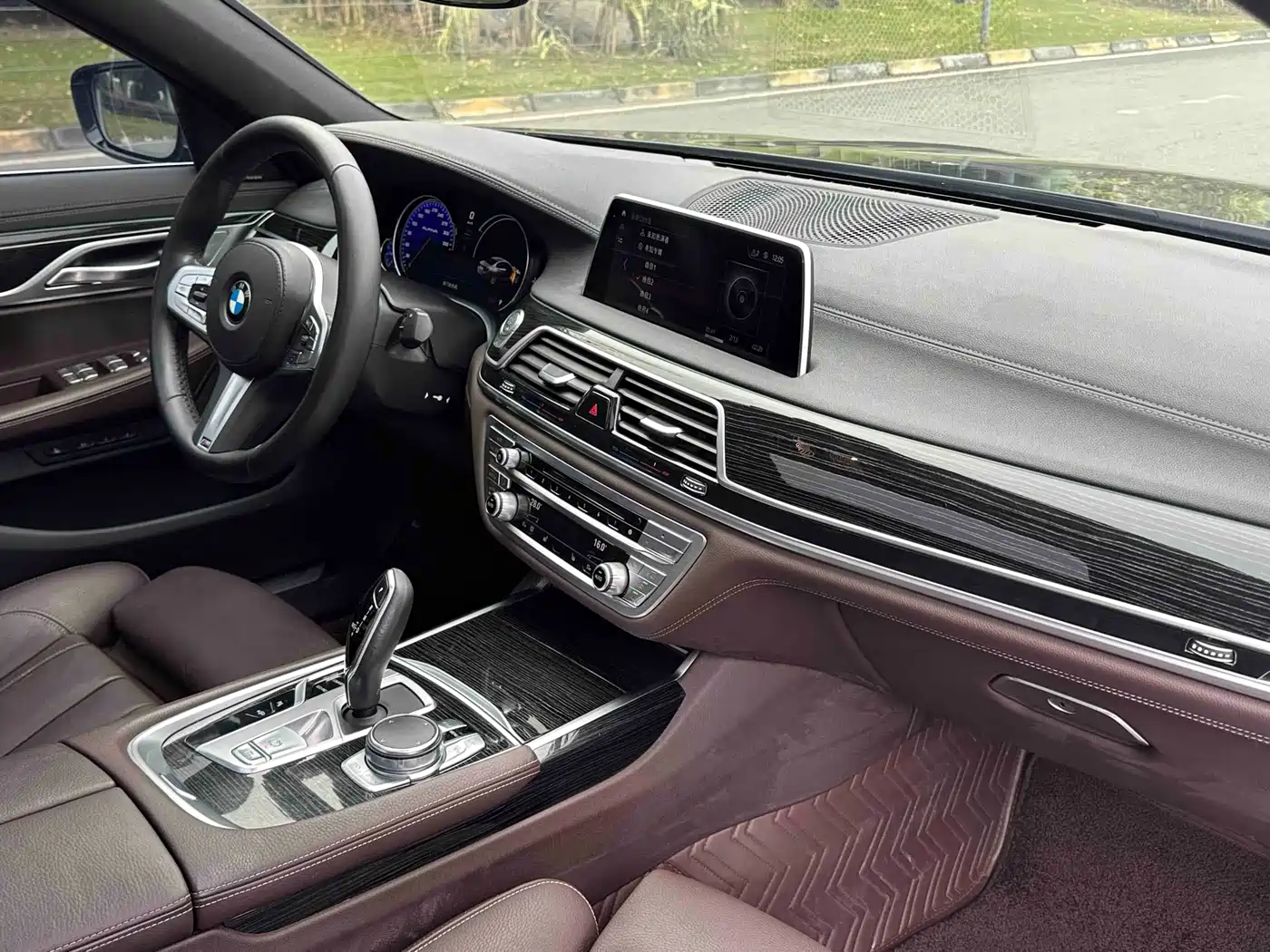 BMW 7 Series 2018 730Li Leading Type M Sport Package фото 19