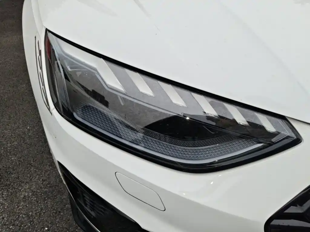 Audi A4L 2025 2025 2 Million Celebration Edition 40 TFSI Luxury Dynamic B&O Starlight Night Edition