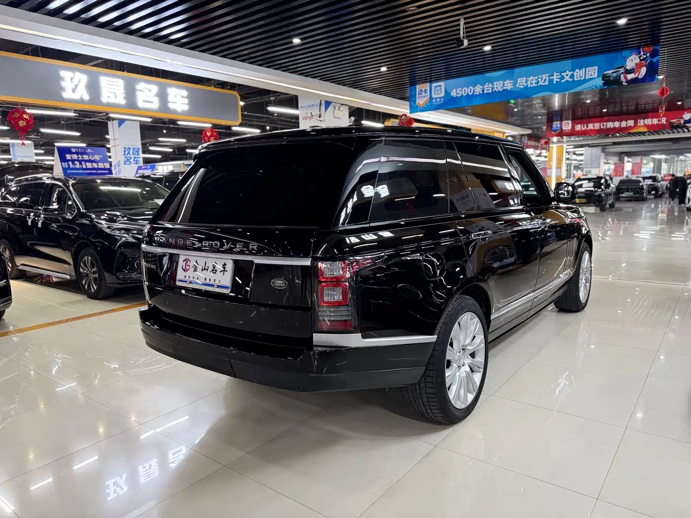 Land Rover Range Rover 2015 3.0 SC V6 Vogue SE Genesis Extended Edition фото 15