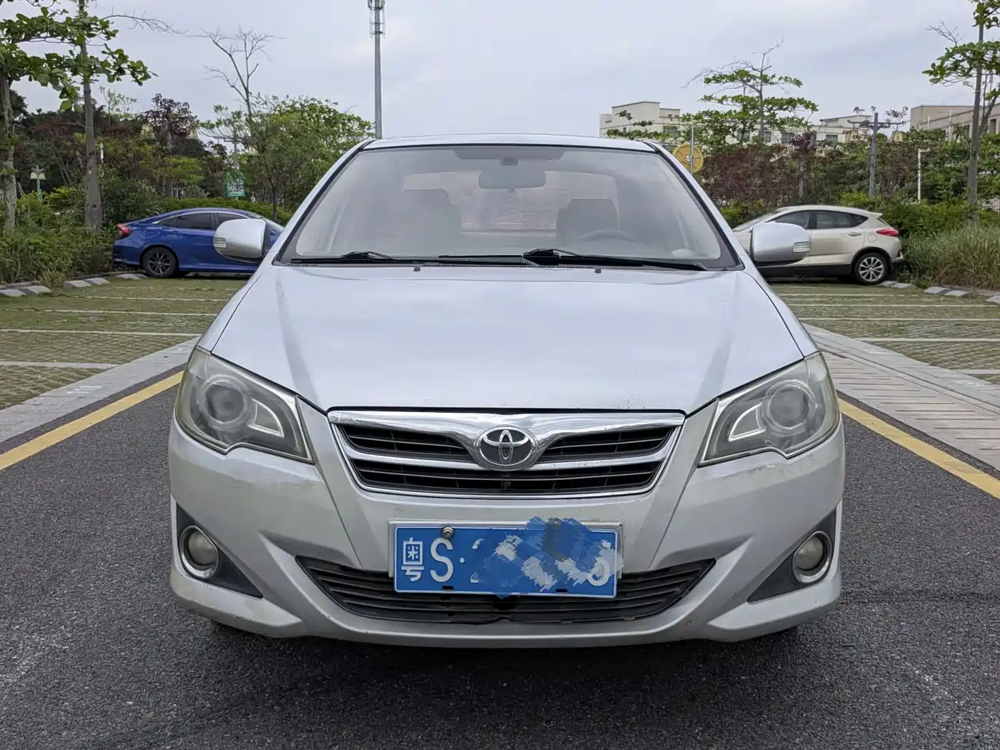 Toyota Corolla 2013 1.6L Automatic Luxury