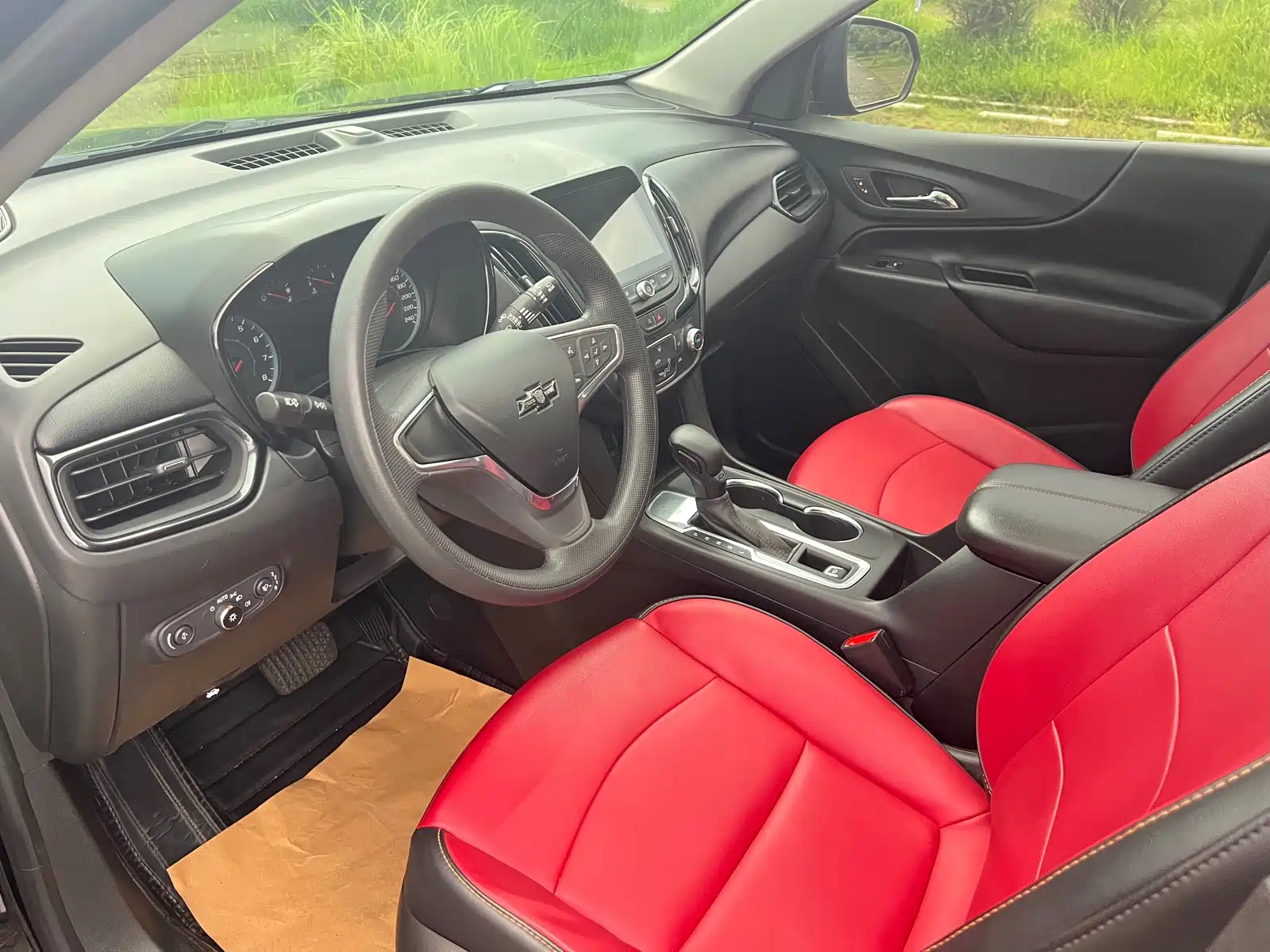 Фото 9 - Chevrolet Equinox