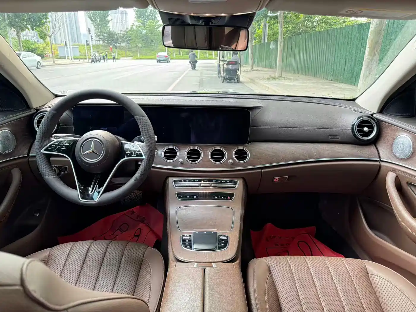 Mercedes-Benz E-Class 2021 E 300 L Premium фото 5