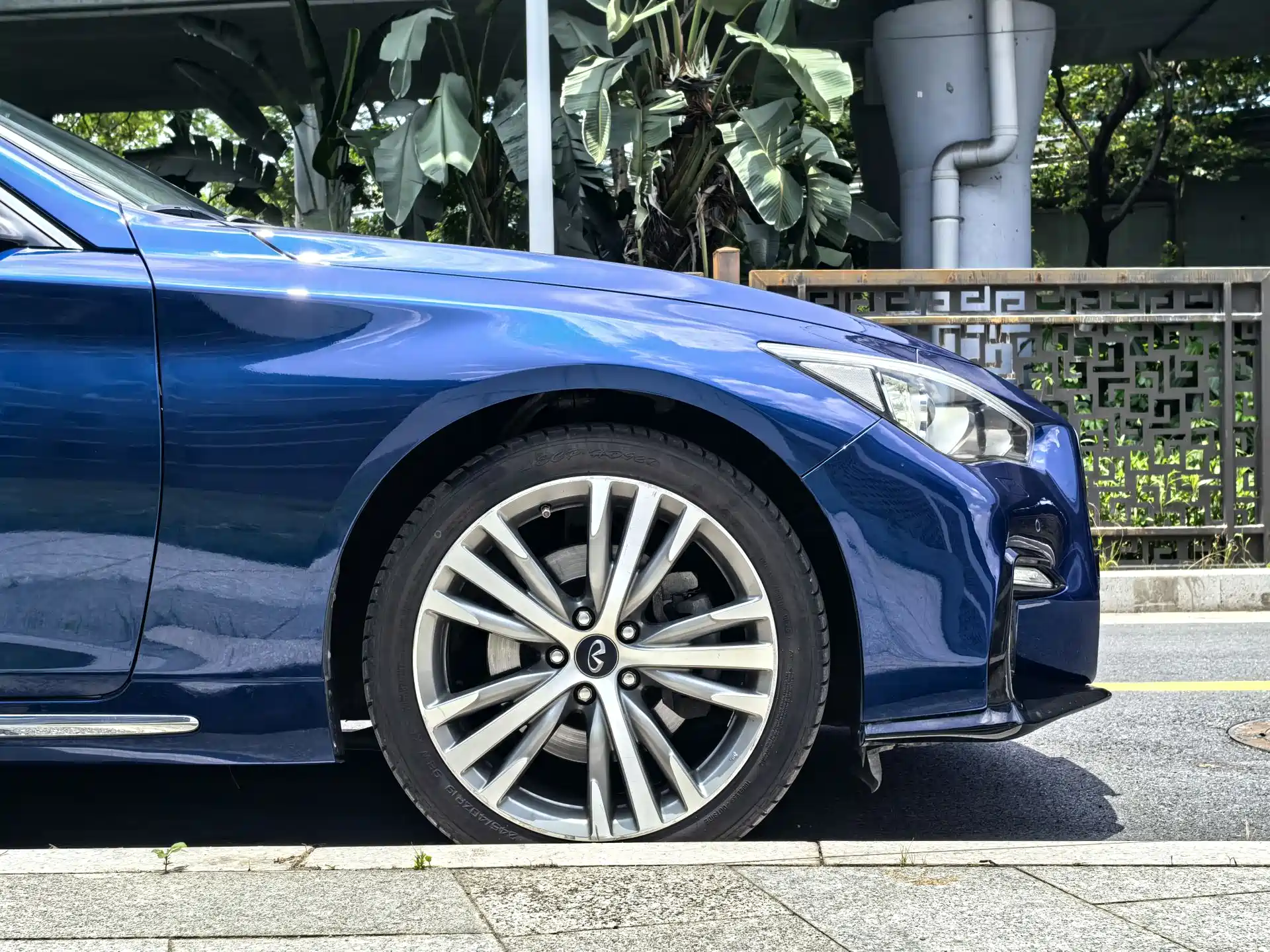 Фото 12 - Infiniti Q50L