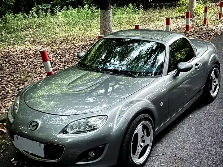 Mazda MX-5 2010 2009 2.0
