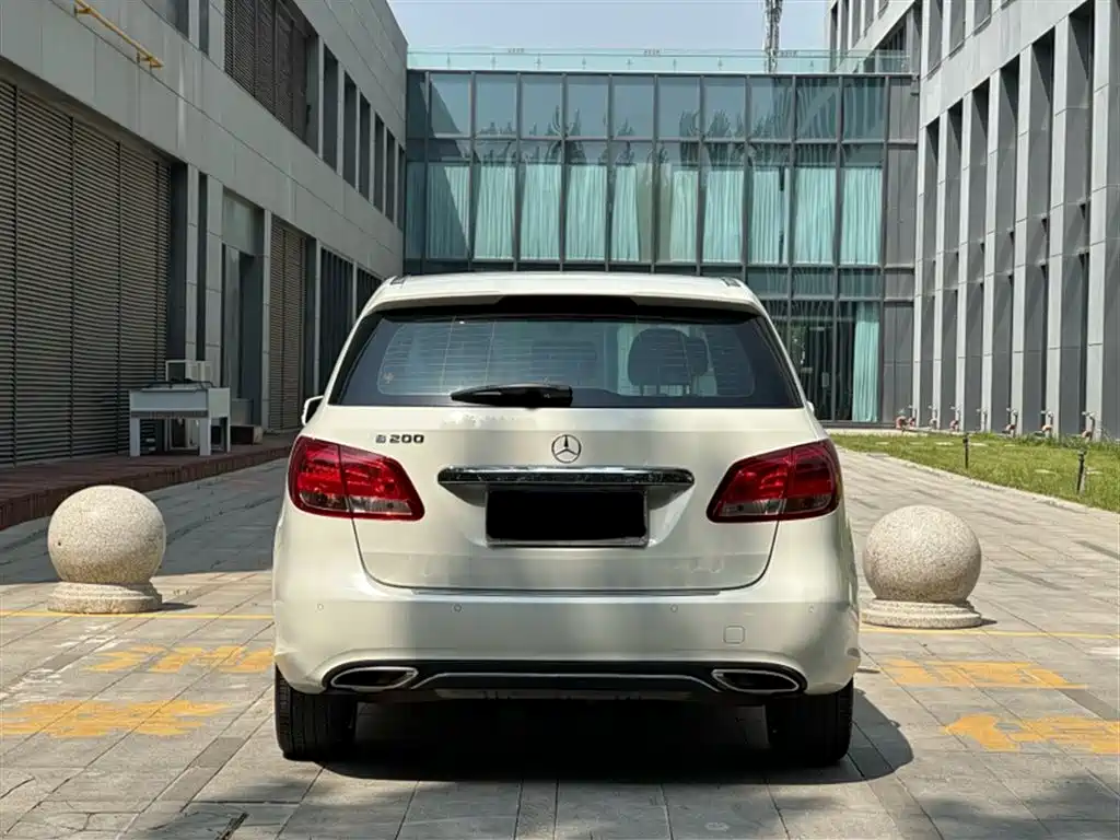Mercedes-Benz B-Class 2017 B 200 Dynamic фото 9