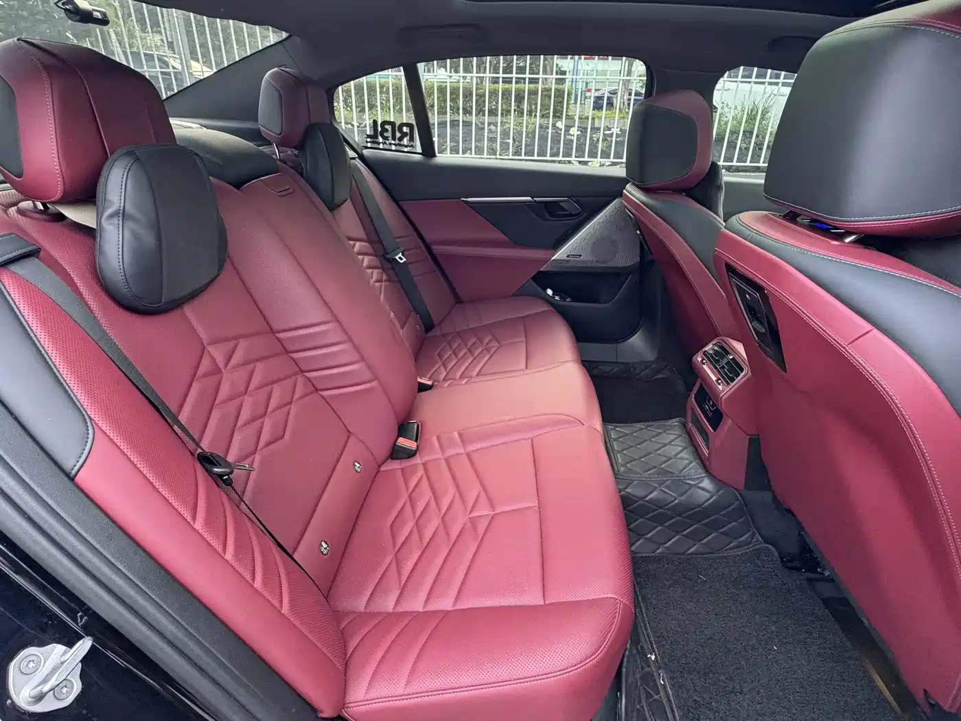 BMW i5 2024 2024 eDrive 35L Premium Model M Sport Package