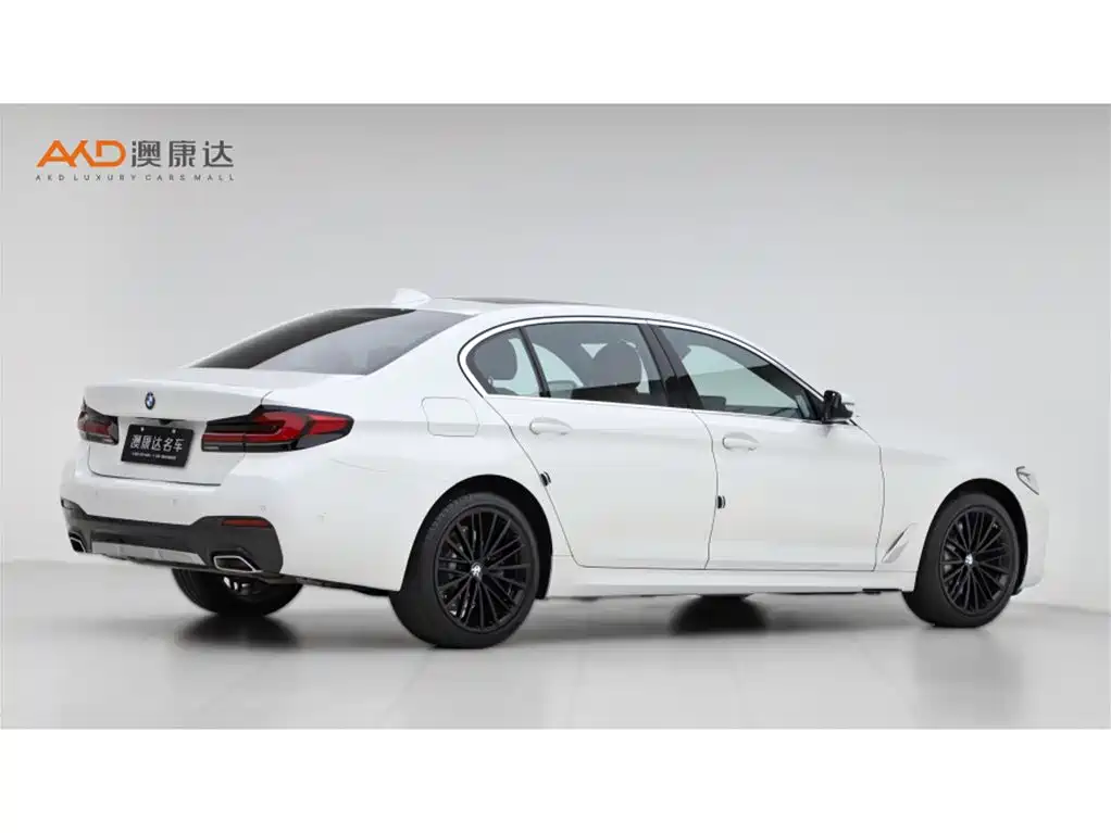 BMW 5 Series 2022 Facelift 530Li Leading M Sport Package фото 3