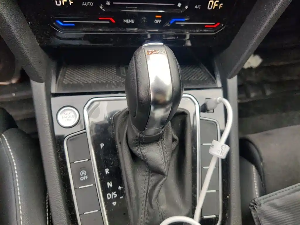 Volkswagen Magotan 2021 330TSI DSG 30th Anniversary Edition фото 7
