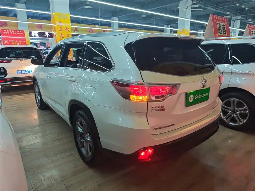 Toyota Highlander 2015 2.0T AWD Luxury Edition 7-seater фото 5