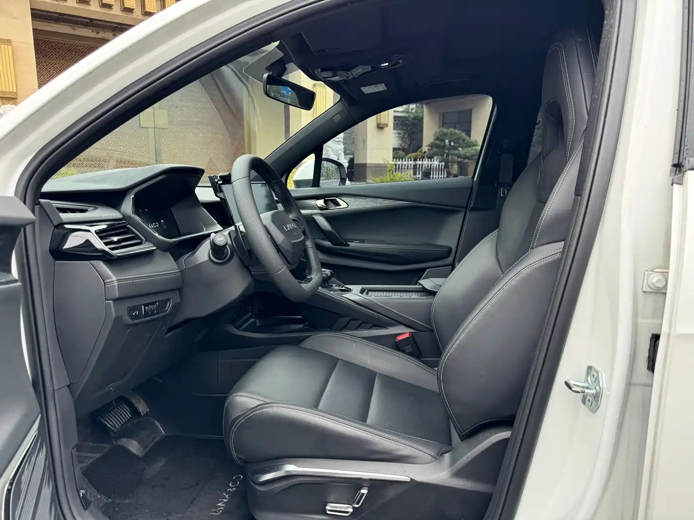 Lynk & Co 06 2023 Remix 1.5T Power Pro фото 4