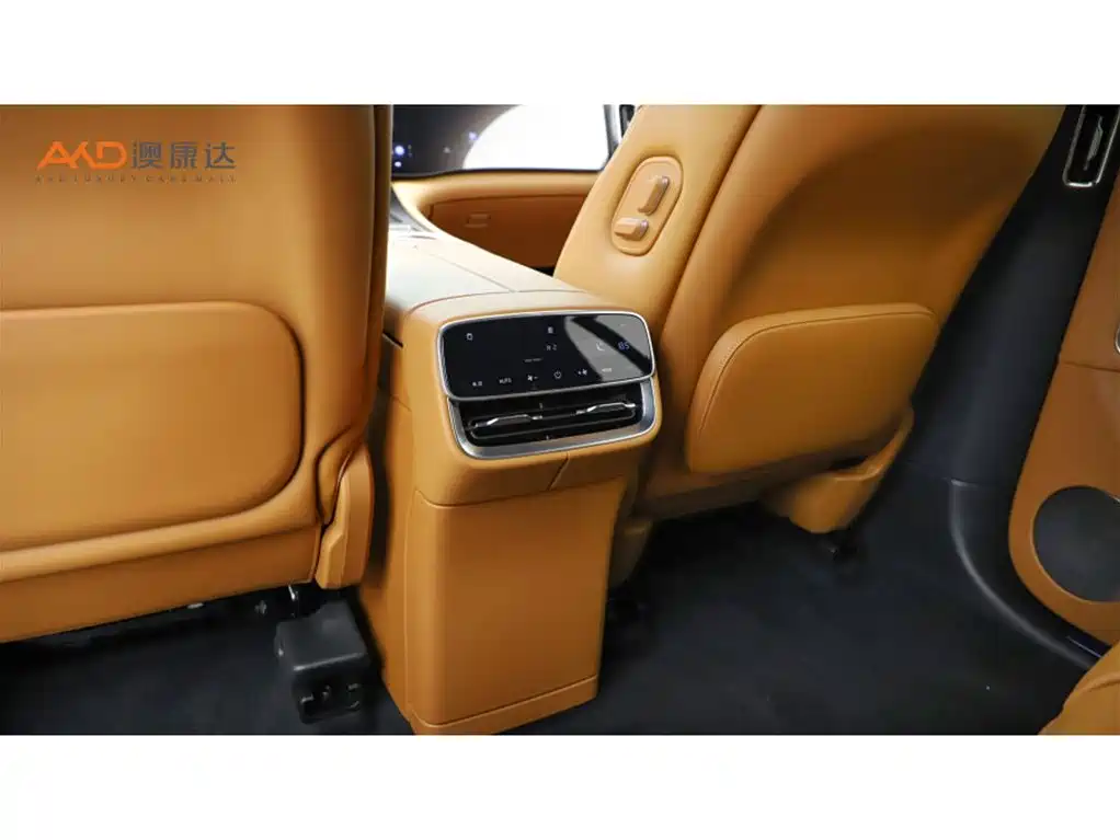 AITO Wenjie AITO M8 2025 Range Extender Max+ Edition 53.4kWh 5-seater фото 9