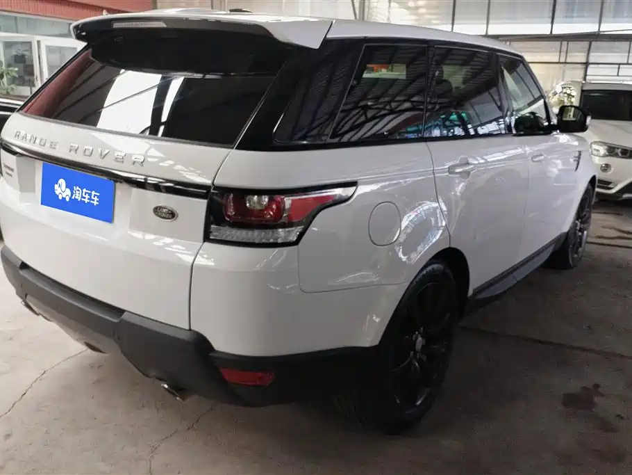 Land Rover Range Rover Sport 2016 Model 3.0 SC V6 HSE DYNAMIC фото 3