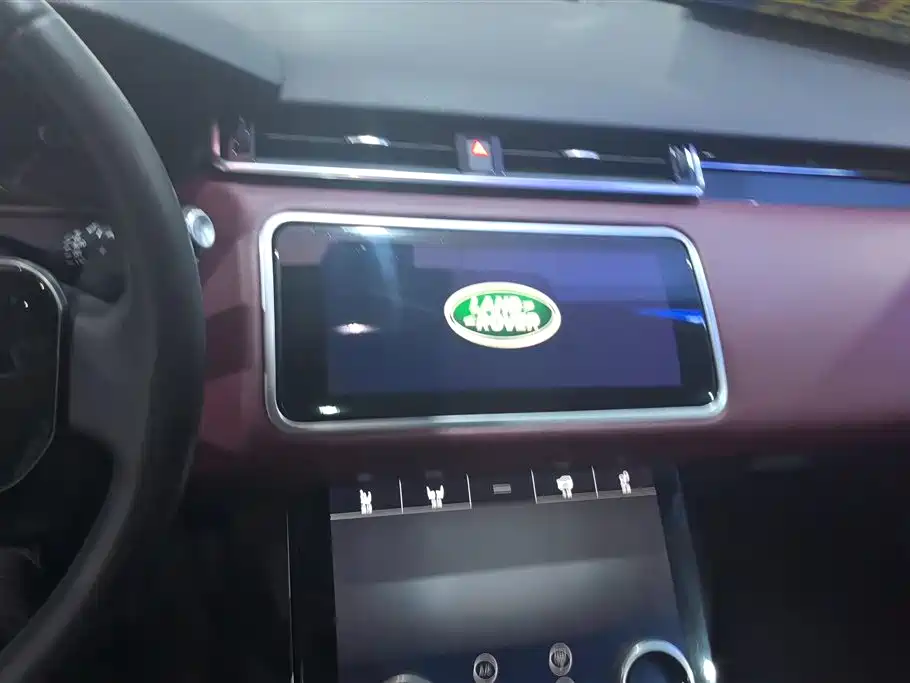 Land Rover Range Rover Velar 2019 250PS фото 13
