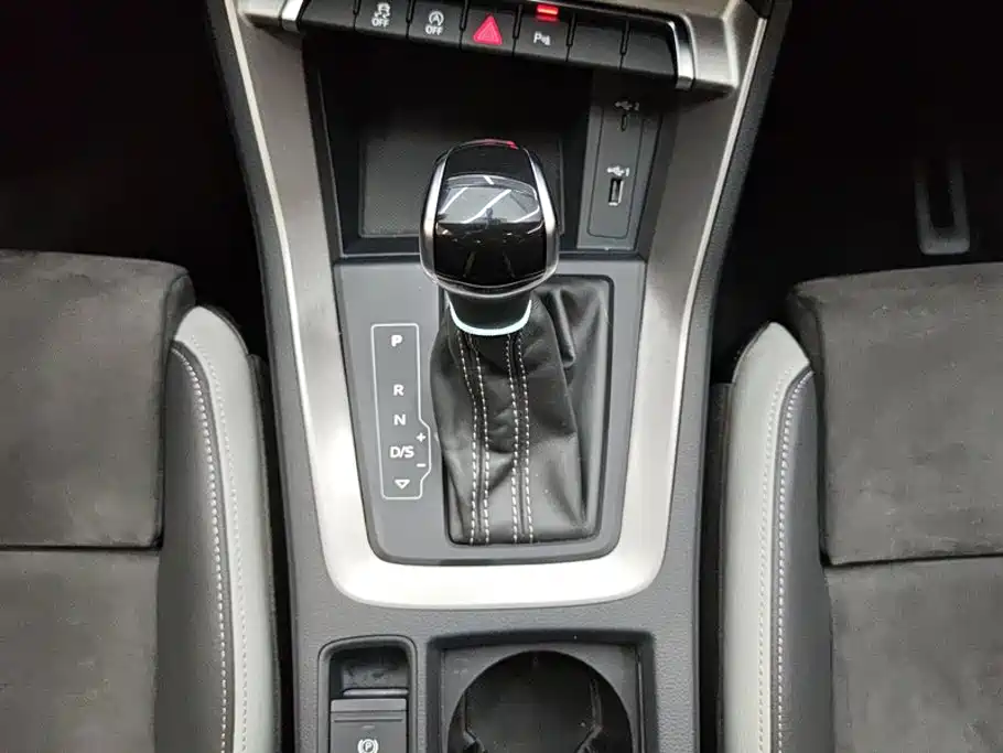 Фото 16 - Audi Q3