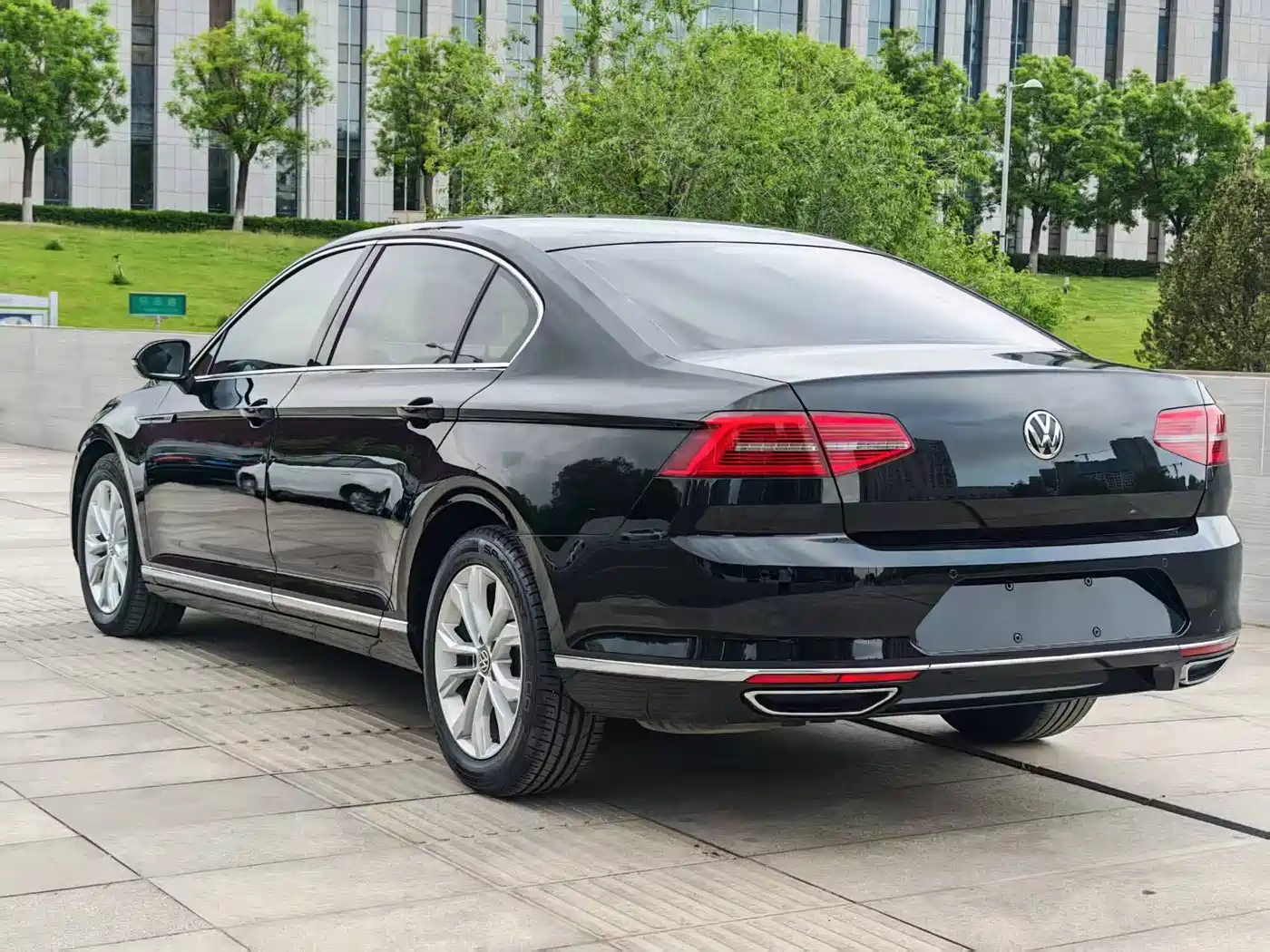 Volkswagen Magotan 2018 Facelift 330TSI DSG Luxury фото 9