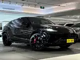 Фото 3 - Lamborghini Urus