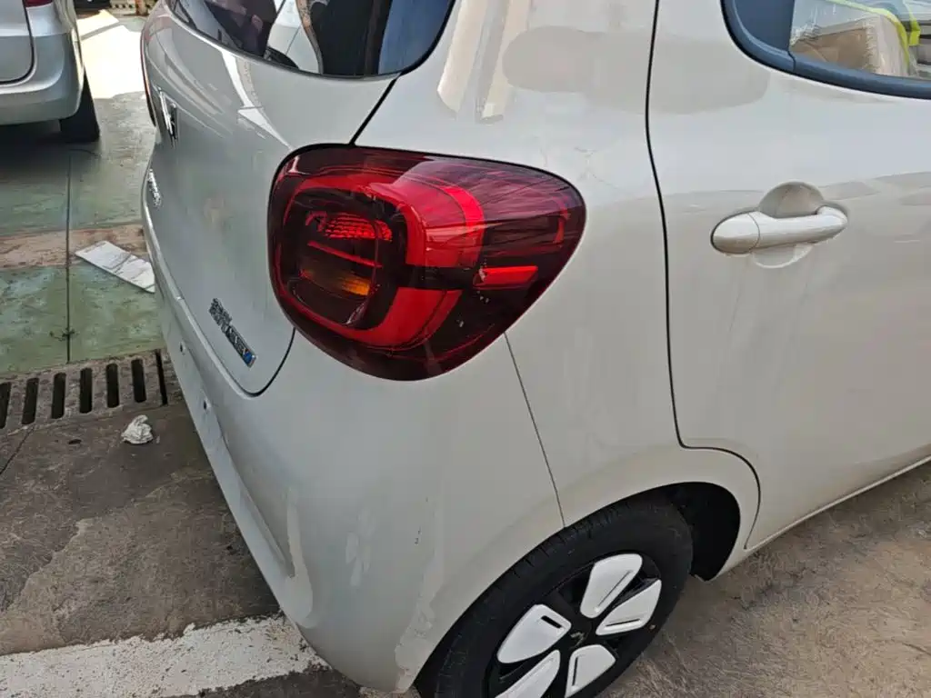 Wuling Motors Hongguang MINIEV 2026 2025 4-Door Advanced