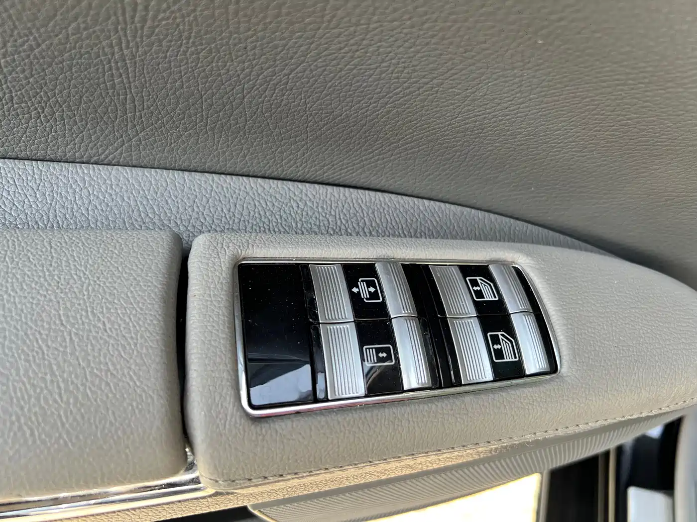 Mercedes-Benz S-Class 2008 S 300 L Premium фото 16