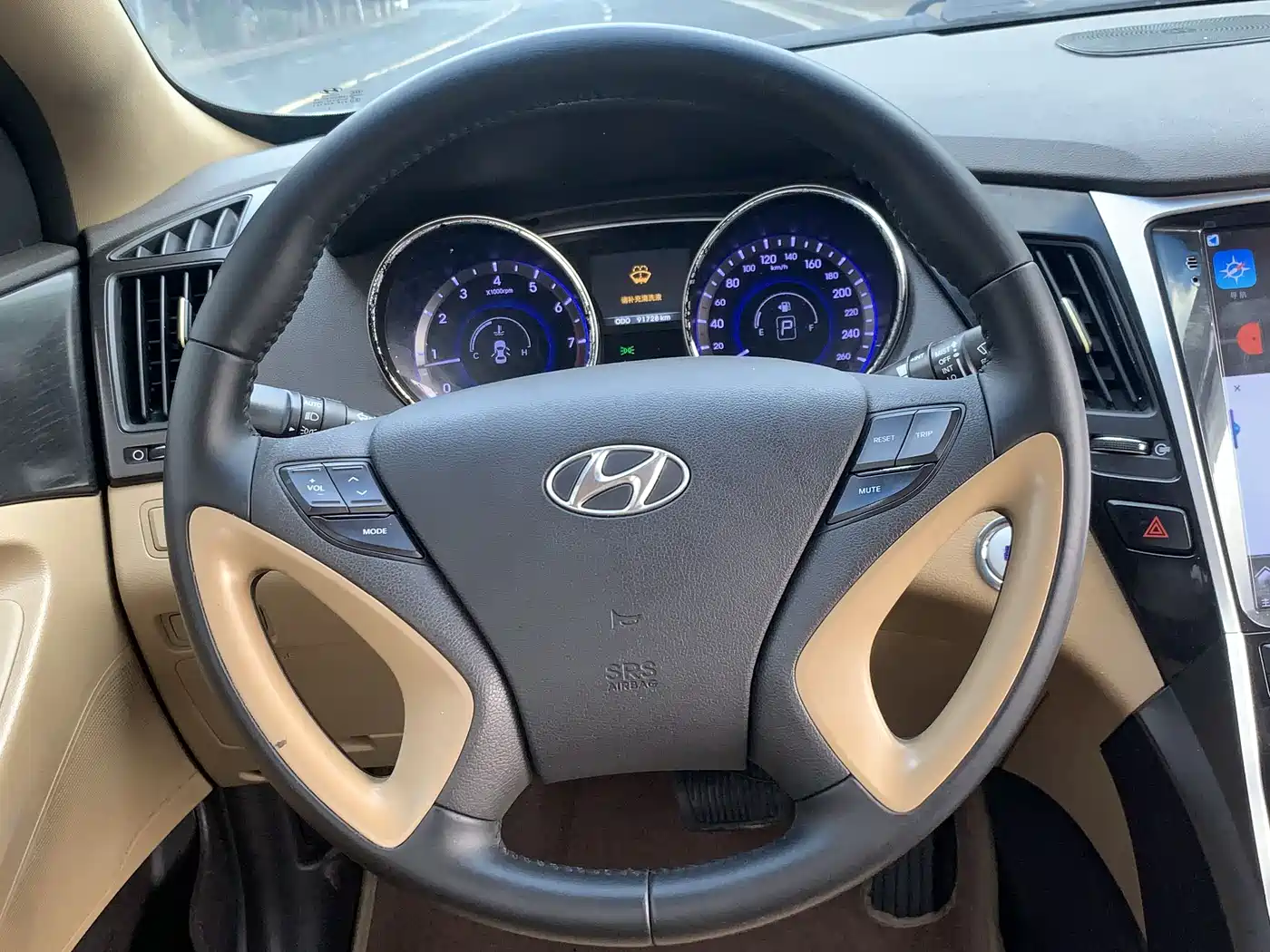 Hyundai Sonata 2013 2.0L Automatic Luxury Edition фото 10