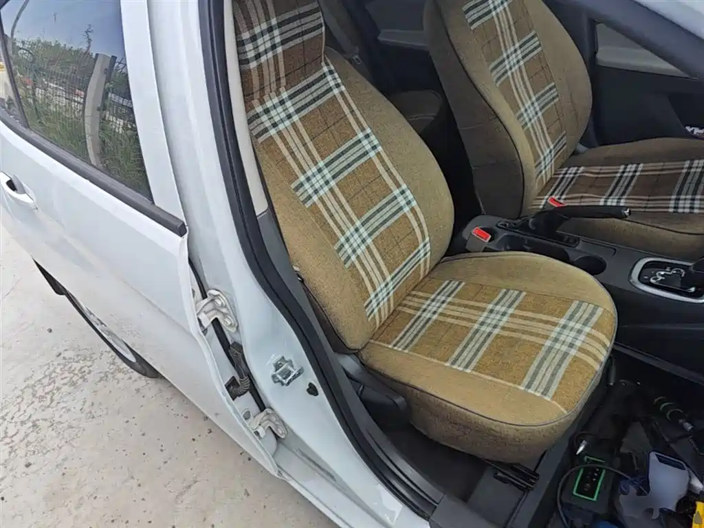 Chevrolet Sail 2015 Sail 3 1.3L AMT Ideal Edition фото 25