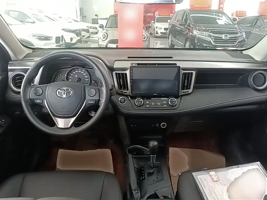 Toyota RAV4 Rongfang 2016 2.0L CVT 2WD Trend (China V) фото 10