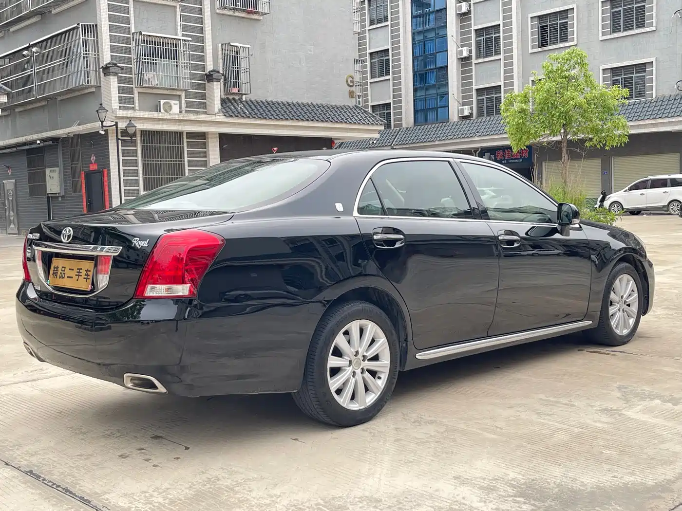 Toyota Crown 2010 2.5L Royal Leather Sunroof Navigation фото 8