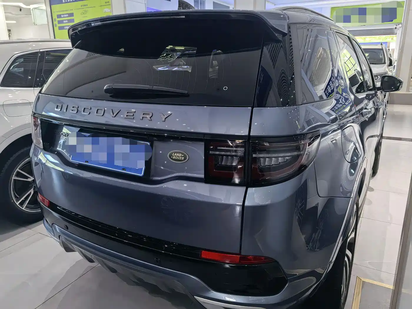Land Rover Discovery Sport 2022 Model 249PS R-Dynamic S Performance Edition 5-Seater фото 10