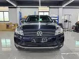 Фото 2 - Volkswagen Touareg