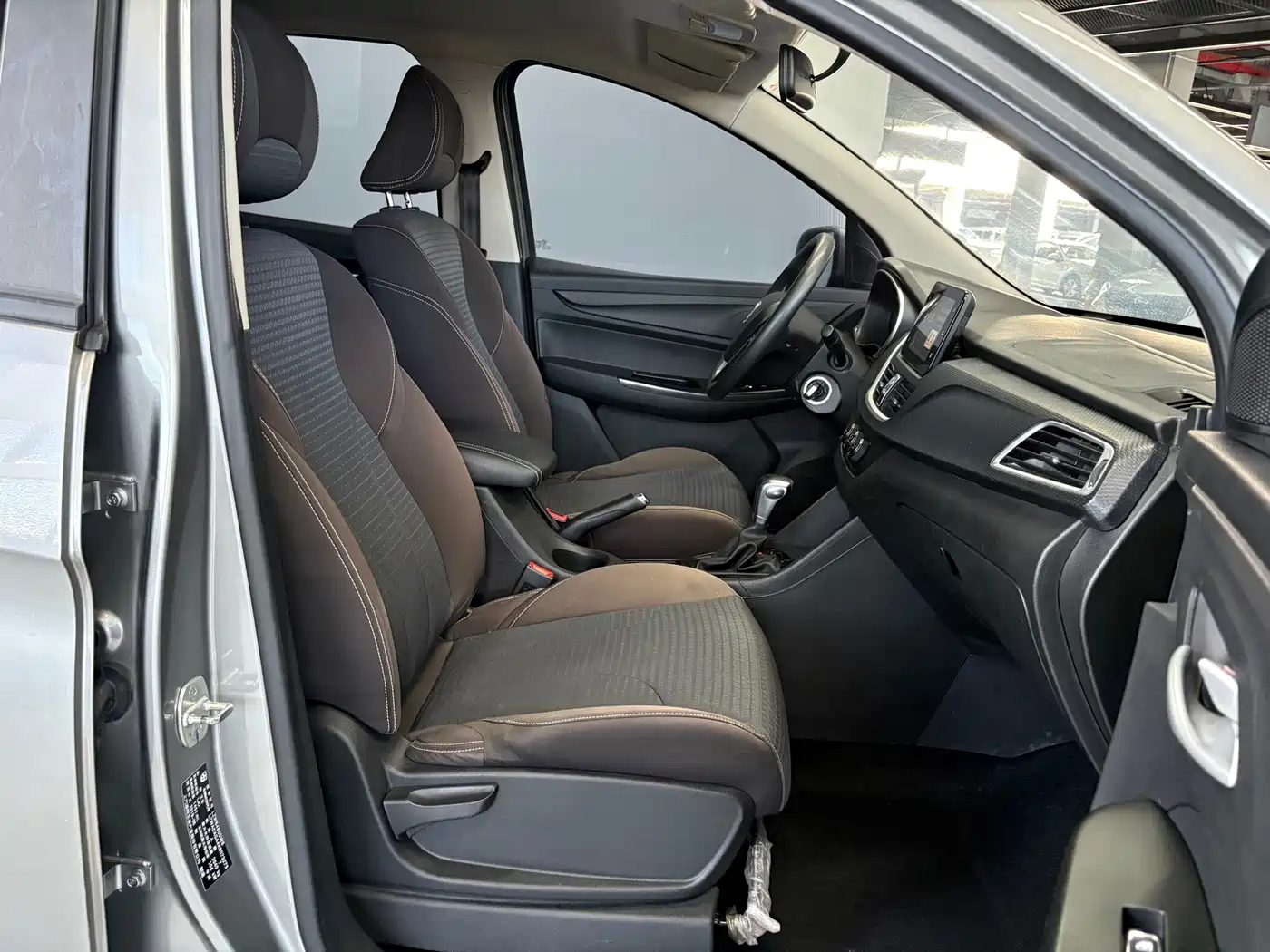 Baojun 730 2019 2019 1.5T CVT Fashion Edition 7-Seater China VI